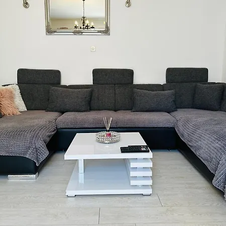Segetin Apartment *